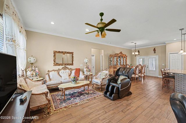 700 Cleaves Street SE, Palm Bay, FL 32909