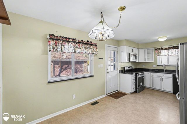 39363 Byers Drive, Sterling Heights, MI 48310