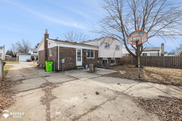 39363 Byers Drive, Sterling Heights, MI 48310