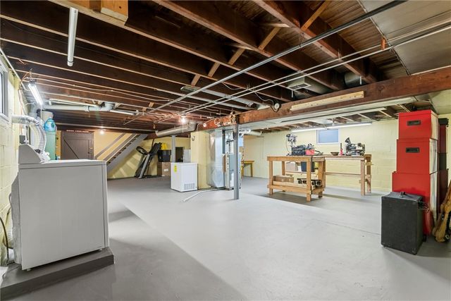 44 Franklin Avenue, Ellwood City, PA 16117