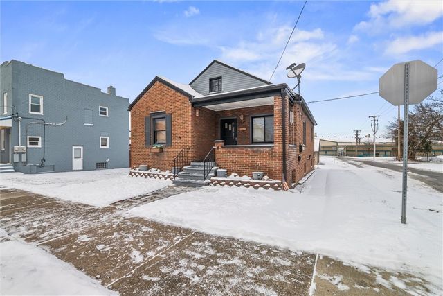 44 Franklin Avenue, Ellwood City, PA 16117