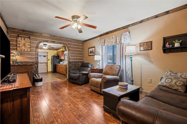 44 Franklin Avenue, Ellwood City, PA 16117