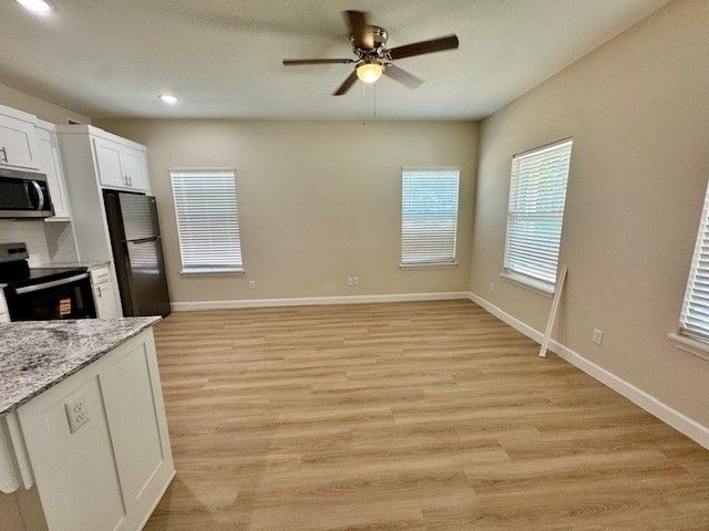 702 E Johnson Avenue A, Springdale, AR 72764