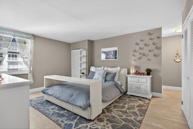 111 Briny Avenue 24-07, Pompano Beach, FL 33062