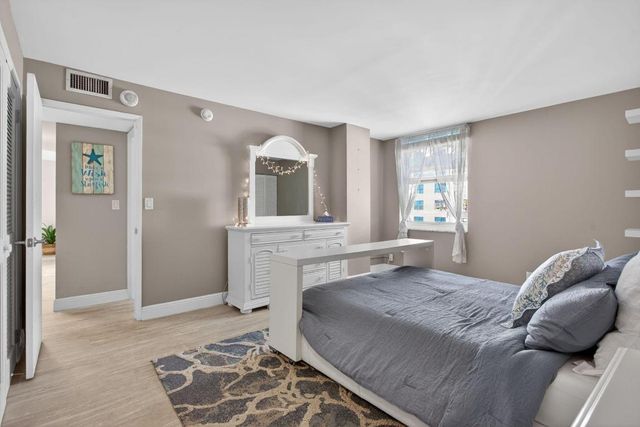 111 Briny Avenue 24-07, Pompano Beach, FL 33062