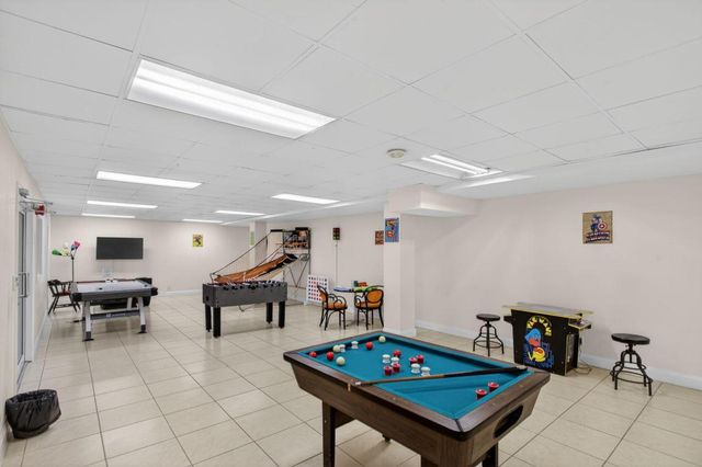 111 Briny Avenue 24-07, Pompano Beach, FL 33062