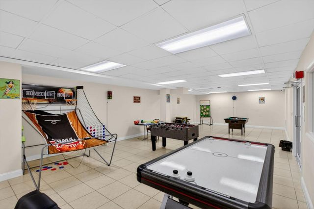 111 Briny Avenue 24-07, Pompano Beach, FL 33062