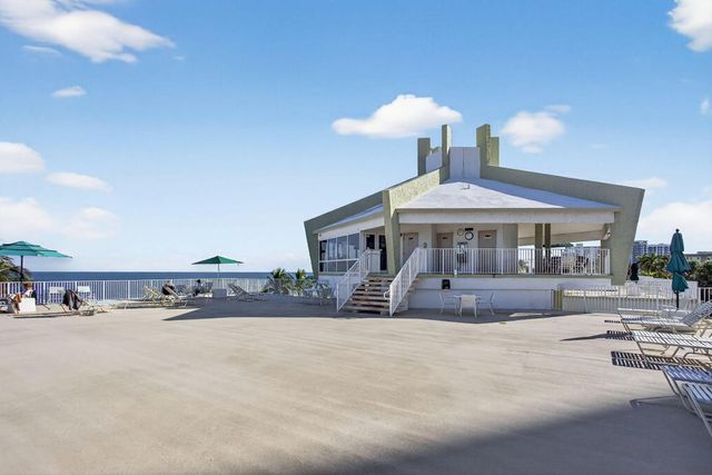 111 Briny Avenue 24-07, Pompano Beach, FL 33062