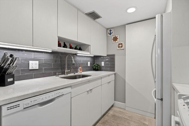 111 Briny Avenue 24-07, Pompano Beach, FL 33062