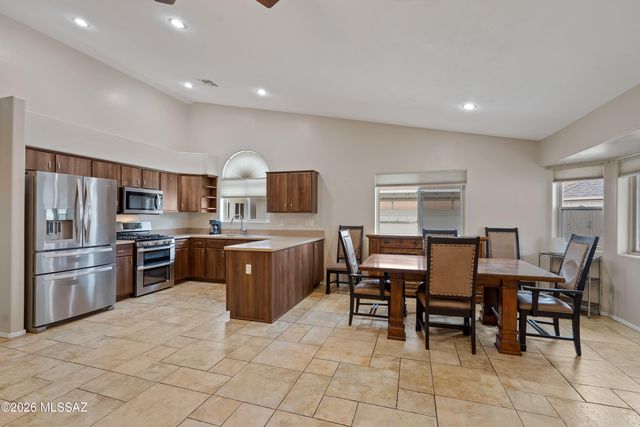 3782 W Meadow Briar Drive, Tucson, AZ 85741