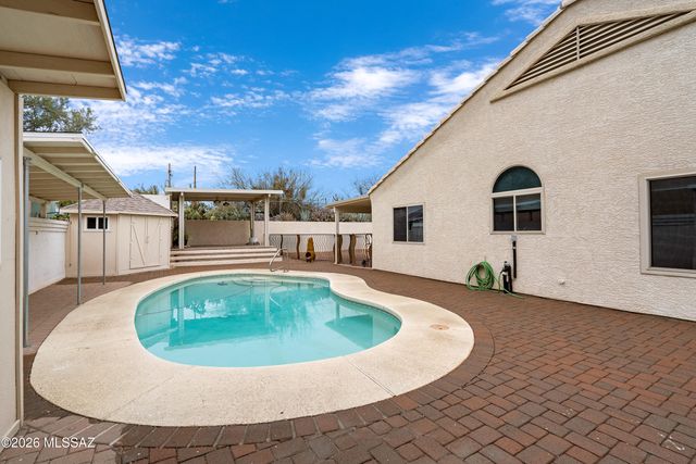 3782 W Meadow Briar Drive, Tucson, AZ 85741