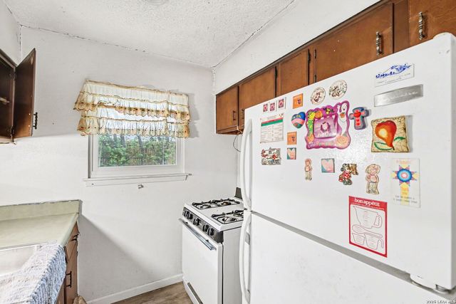 606 Palm Grv, San Antonio, TX 78227