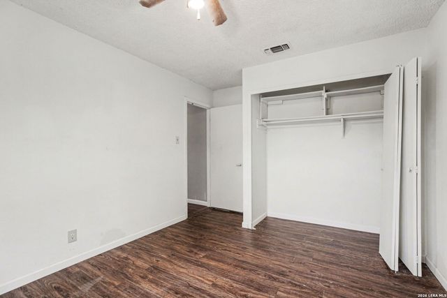 606 Palm Grv, San Antonio, TX 78227