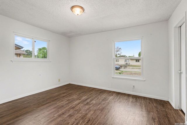 606 Palm Grv, San Antonio, TX 78227