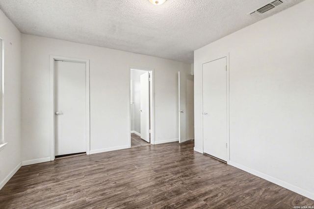 606 Palm Grv, San Antonio, TX 78227