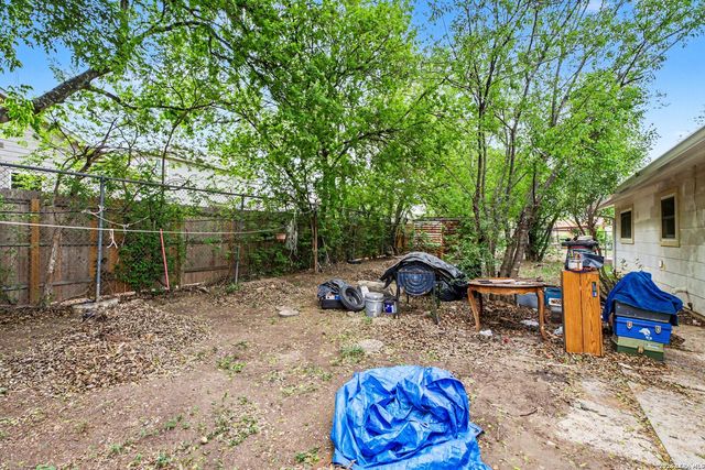 606 Palm Grv, San Antonio, TX 78227