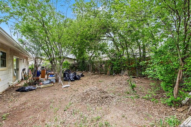 606 Palm Grv, San Antonio, TX 78227