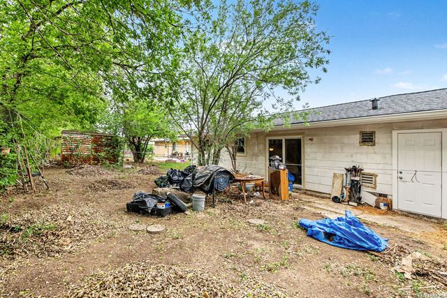 606 Palm Grv, San Antonio, TX 78227