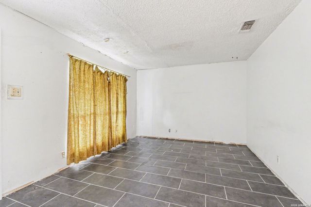 606 Palm Grv, San Antonio, TX 78227