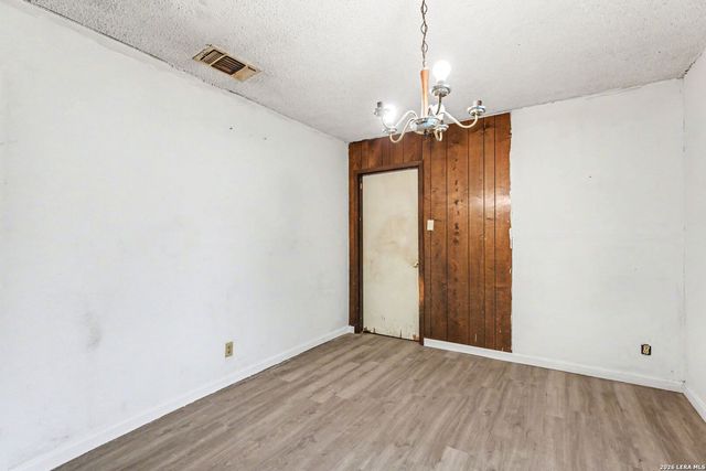 606 Palm Grv, San Antonio, TX 78227