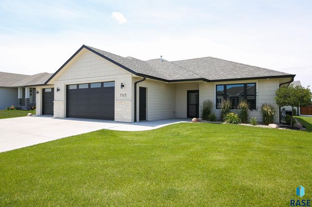 705 Quartzite Cir Circle, Tea, SD 57064