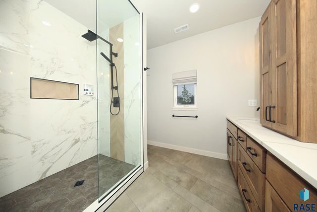 705 Quartzite Cir Circle, Tea, SD 57064