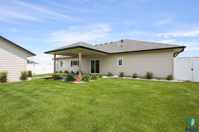705 Quartzite Cir Circle, Tea, SD 57064