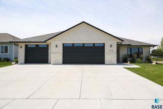 705 Quartzite Cir Circle, Tea, SD 57064