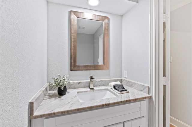 911 Montview Drive, Katy, TX 77450