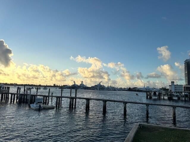 4800 N Flagler Drive 3, West Palm Beach, FL 33407