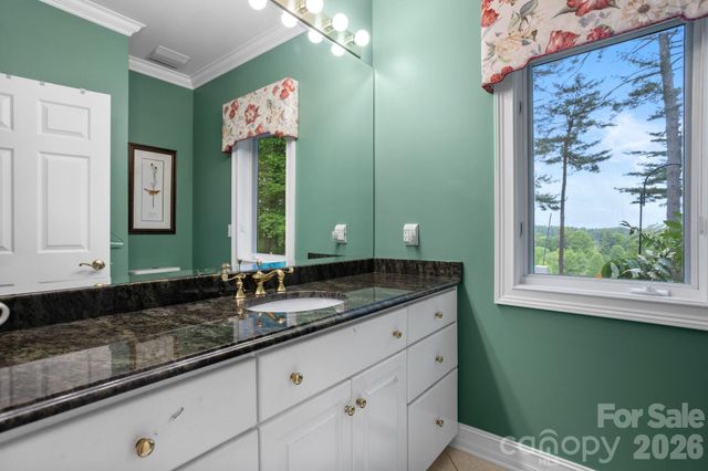 209 Pineholt Lane, Flat Rock, NC 28731