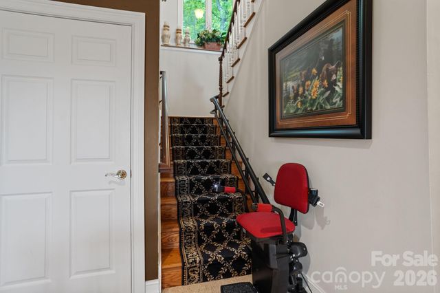 209 Pineholt Lane, Flat Rock, NC 28731