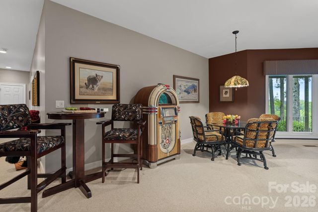 209 Pineholt Lane, Flat Rock, NC 28731