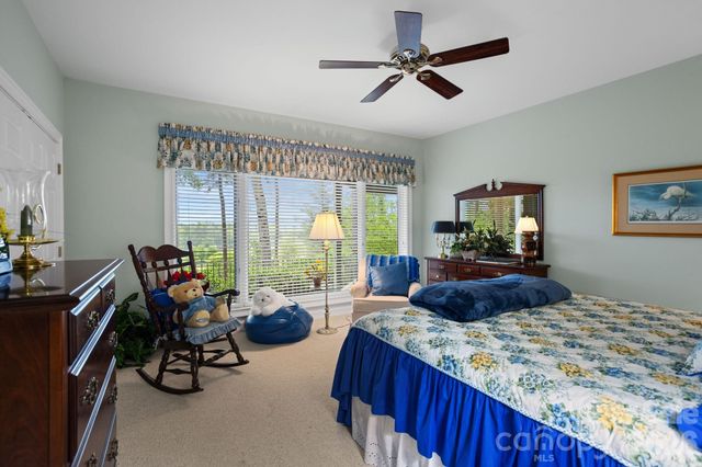 209 Pineholt Lane, Flat Rock, NC 28731