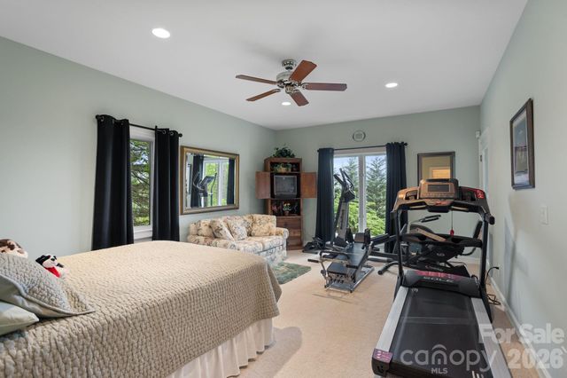 209 Pineholt Lane, Flat Rock, NC 28731