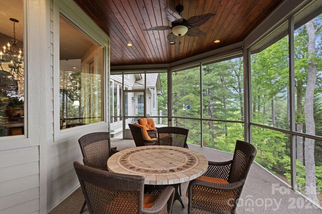 209 Pineholt Lane, Flat Rock, NC 28731