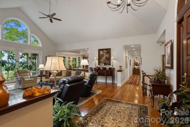 209 Pineholt Lane, Flat Rock, NC 28731