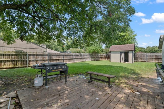 1304 Bradley Court, Cleburne, TX 76033