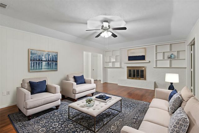 1304 Bradley Court, Cleburne, TX 76033