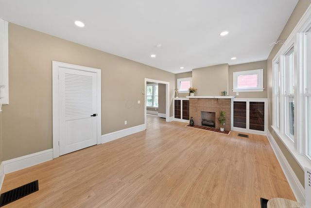 216 N Warren Avenue, Columbus, OH 43204