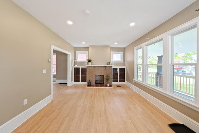216 N Warren Avenue, Columbus, OH 43204