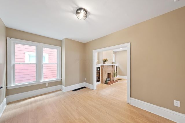 216 N Warren Avenue, Columbus, OH 43204