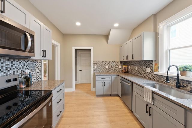 216 N Warren Avenue, Columbus, OH 43204