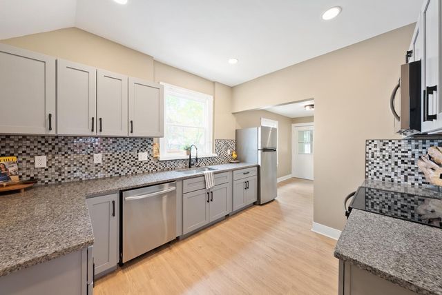 216 N Warren Avenue, Columbus, OH 43204