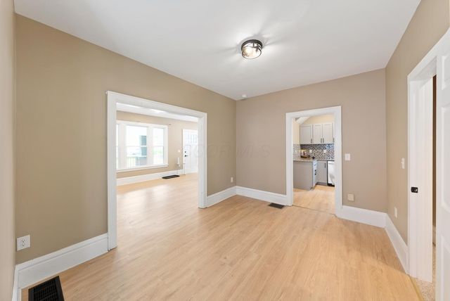216 N Warren Avenue, Columbus, OH 43204