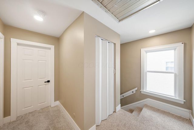 216 N Warren Avenue, Columbus, OH 43204