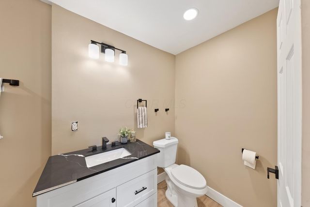 216 N Warren Avenue, Columbus, OH 43204