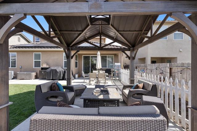 1618 Lily Court, Hollister, CA 95023