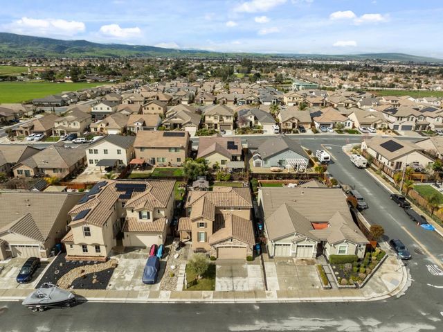 1618 Lily Court, Hollister, CA 95023