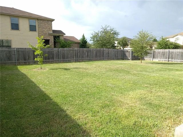2200 Weiss LN, Georgetown, TX 78626